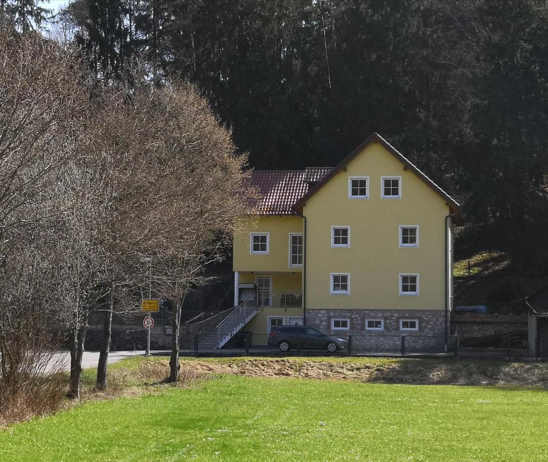 Ferienhaus Am Bach Mit Grossem Garten Deuerling Kültér fotó